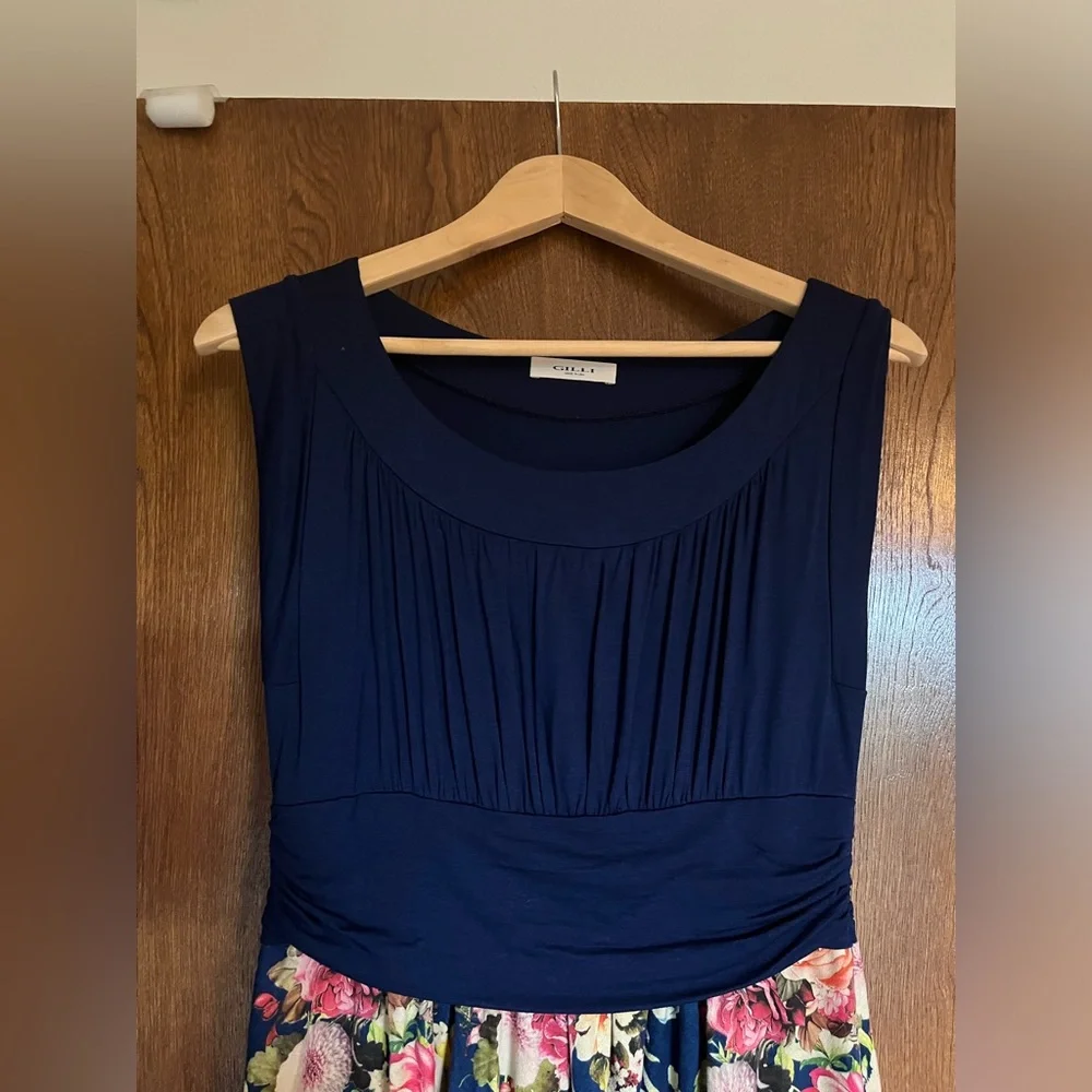 Dress - Picture 4 of 8